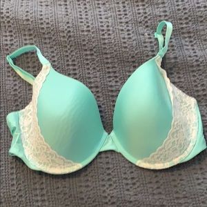 Victoria’s Secret perfect coverage bra 34DD
